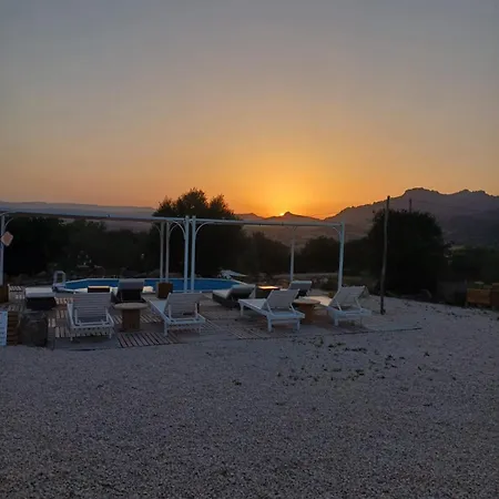 Pasare Glamping_anglonaruralexperience ラグジュアリーテント *